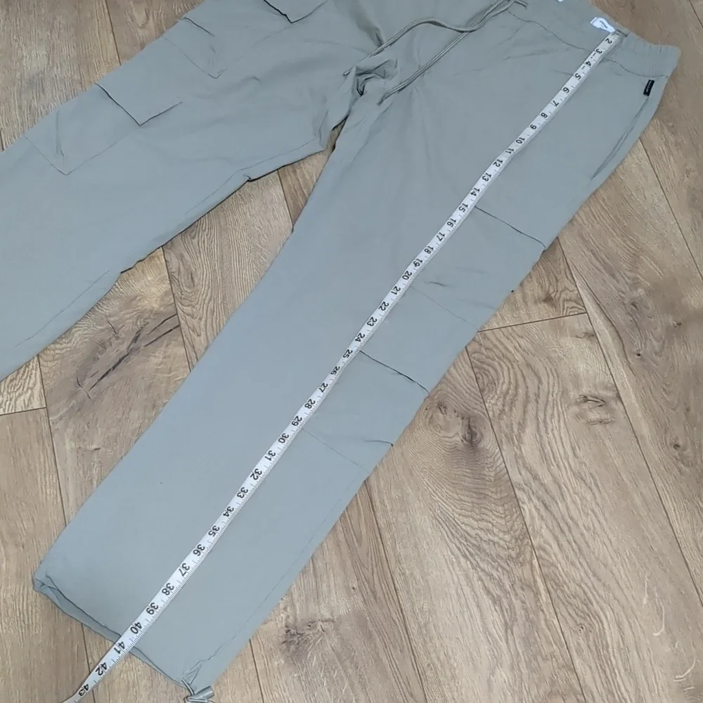 Men's PacSun Performance stright Pants Size L